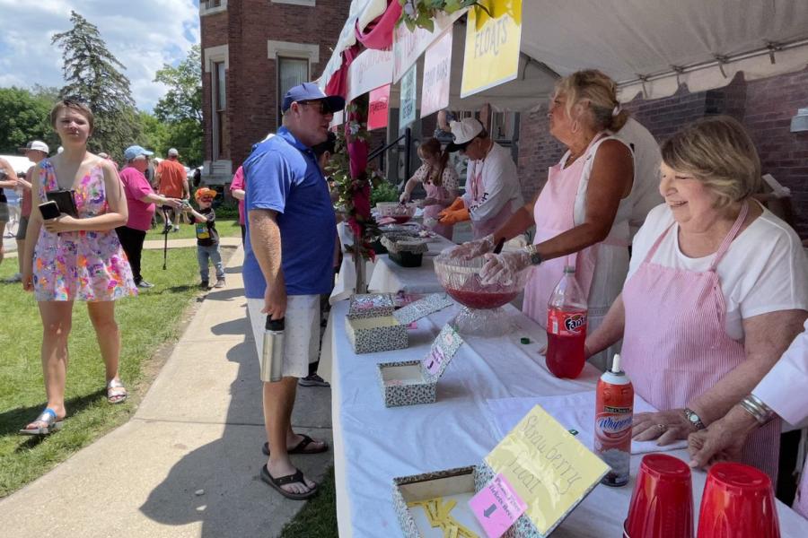 Image of people at the Strawberry Festival at the Vaile Mansion