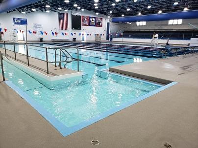 A picture of the indoor pool at Henley Aquatic center