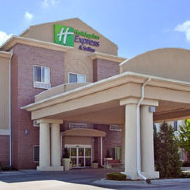 Exterior image of the Holiday Inn Express in Independence