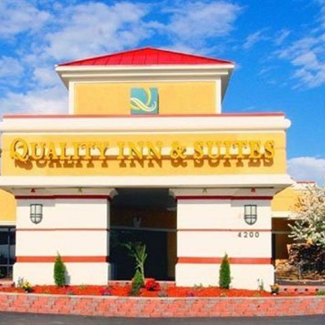 Exterior image of Quality Inn & Suites in Independence Missouri